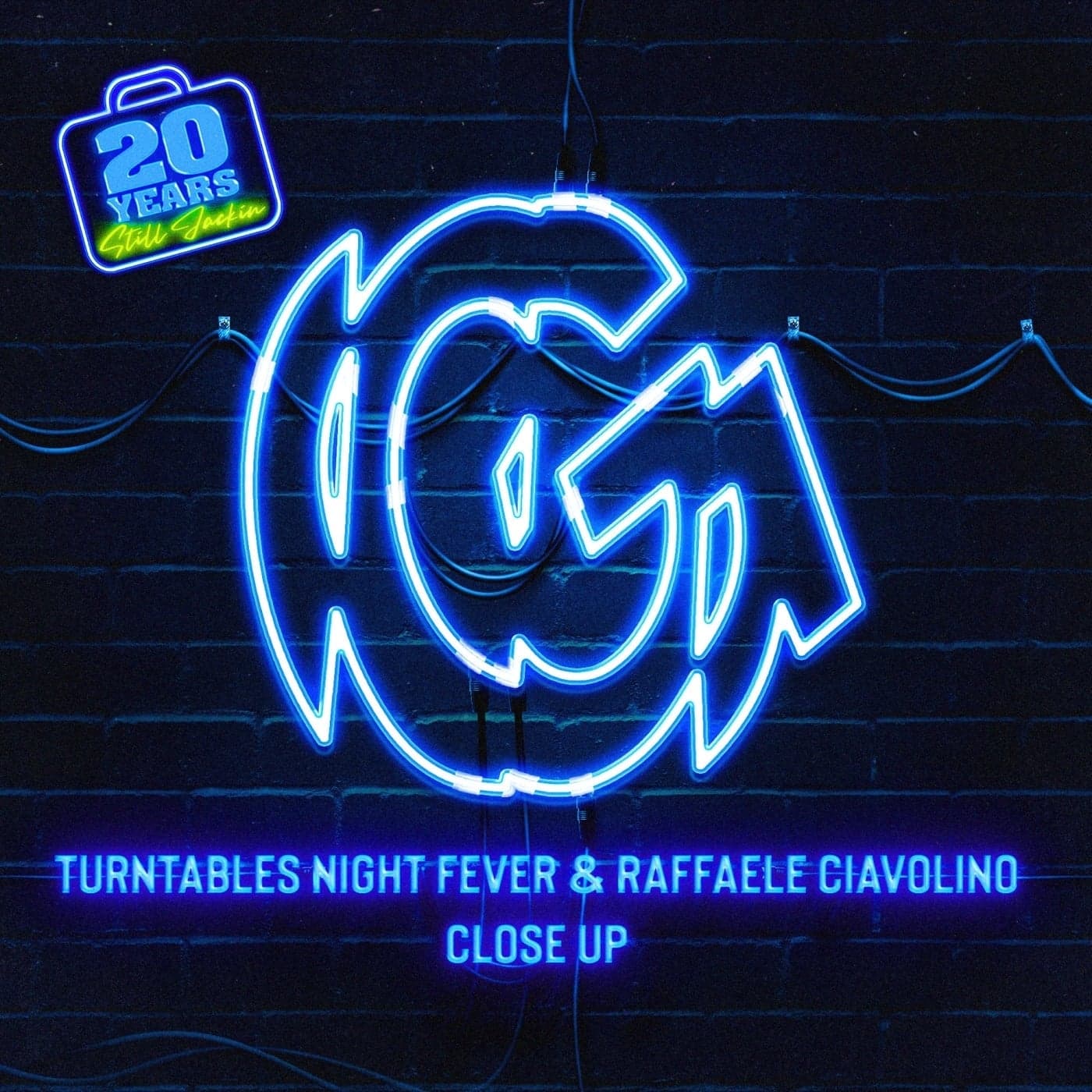Turntables Night Fever & Raffaele Ciavolino — Close Up